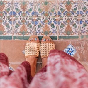 EUC St. Agni woven slide sandals